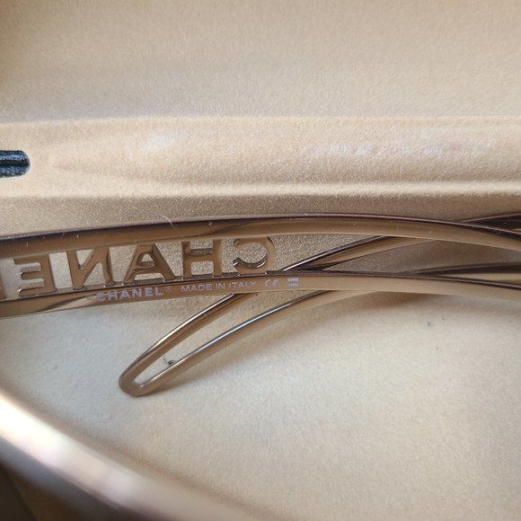 100% authentic CHANEL Sunglasses - Picture 4 of 17